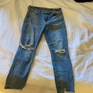 American Eagle Hi-Rise Skinny. Size 8 Short.